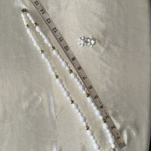 Vintage White Gold Faceted Bead Necklace Matching Bead Button Style Earrings Set - Picture 7 of 11